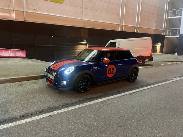 2019 Mini Hatch Cooper III (F55/F56) Рестайлинг, синий, 2300000 рублей - вид 3