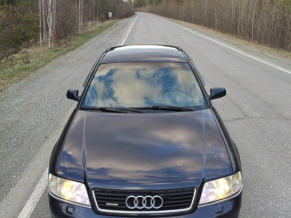 2000 Audi A6 II (C5), синий, 378000 рублей