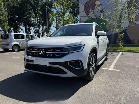 2022 Volkswagen Tayron I Рестайлинг, белый, 2660000 рублей, вид 2