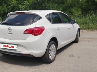2014 Opel Astra J Рестайлинг, белый, 550000 рублей, вид 2