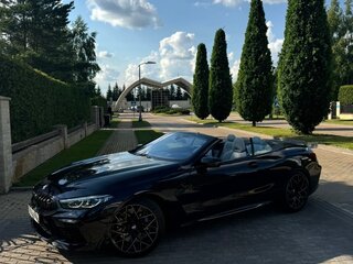 2020 BMW M8 Competition I (F91/F92/F93), синий, 13000000 рублей, вид 4