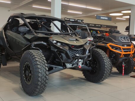 2026 BRP Can-Am Maverick R X RS SAS, зелёный, 6990000 рублей, вид 2