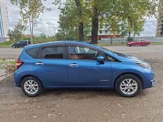 2018 Nissan Note e-Power II Рестайлинг, синий, 1270000 рублей, вид 3