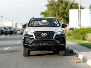 2025 Toyota Fortuner II Рестайлинг, чёрный, 5130000 рублей, вид 2