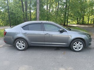 2018 Skoda Octavia III (A7) Рестайлинг, серый, 1780000 рублей, вид 4