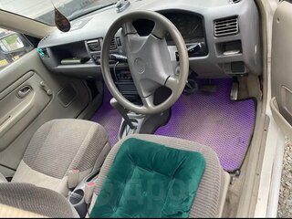1999 Mazda Demio I (DW), белый, 180000 рублей, вид 4