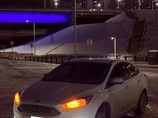 2016 Ford Focus III Рестайлинг, белый, 1000000 рублей, вид 2