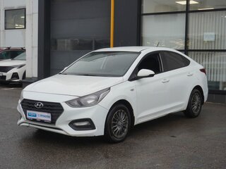 2017 Hyundai Solaris II, белый, 995000 рублей, вид 1