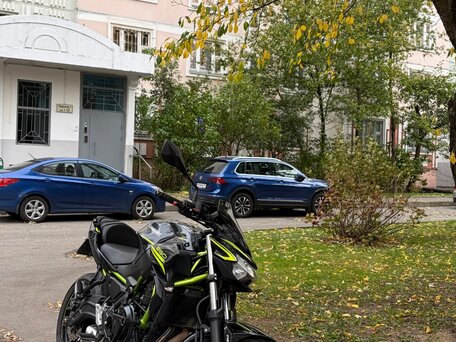 2020 Kawasaki Z 650, чёрный, 620000 рублей, вид 1