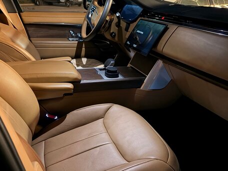 2024 Land Rover Range Rover P400 MHEV Long V, чёрный, 15700000 рублей, вид 4