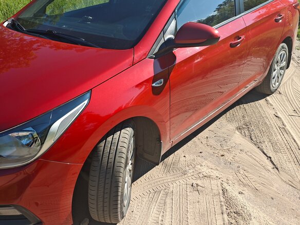 2019 Hyundai Solaris II, красный, 1310000 рублей - вид 5