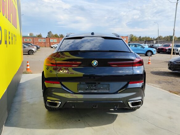 2025 BMW X6 30d III (G06) Рестайлинг, чёрный, 15500000 рублей - вид 9