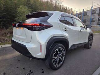 2023 Toyota Yaris Cross I, белый, 1417000 рублей, вид 4