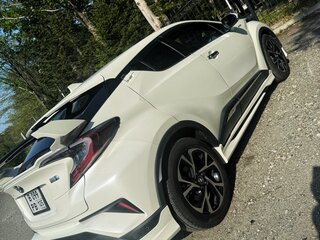 2017 Toyota C-HR I, белый, 2050000 рублей, вид 3