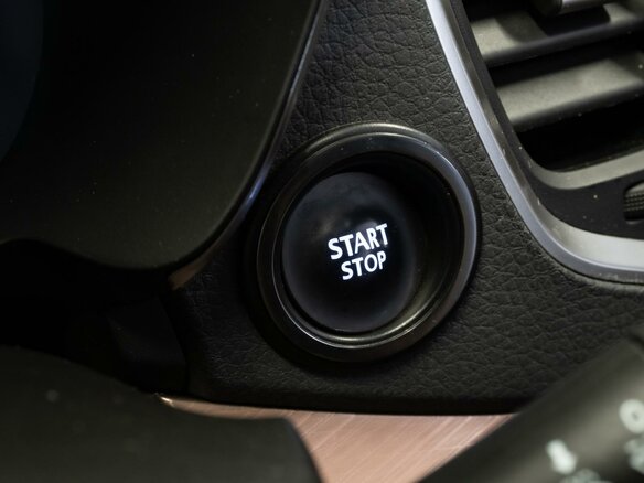 2023 Lada (ВАЗ) Vesta SW Cross I Рестайлинг (NG), чёрный, 1590000 рублей - вид 19