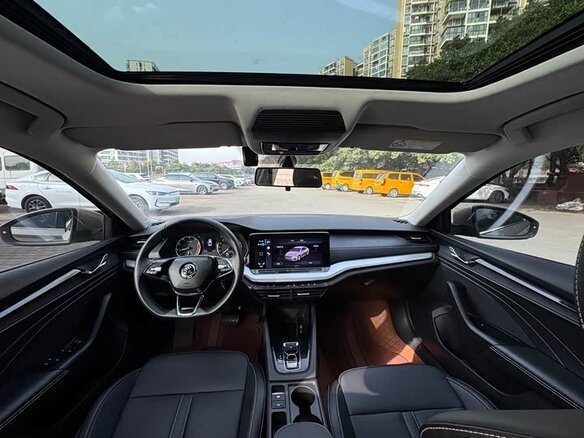 2023 Skoda Octavia IV (A8), бежевый - вид 10
