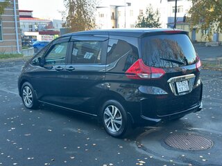 2021 Honda Freed II Рестайлинг, чёрный, 1850000 рублей, вид 4