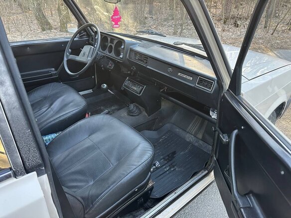 1996 Lada (ВАЗ) 2105, бежевый, 210000 рублей - вид 9