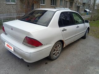 2001 Mitsubishi Lancer Cedia IX, белый, 150000 рублей, вид 3