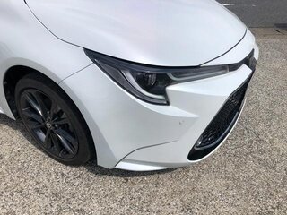 2022 Toyota Corolla XII (E210), белый, 1415000 рублей, вид 3