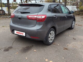 2014 Kia Rio 6-speed III, серый, 970000 рублей, вид 3