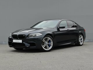 BMW M5 V (F10)