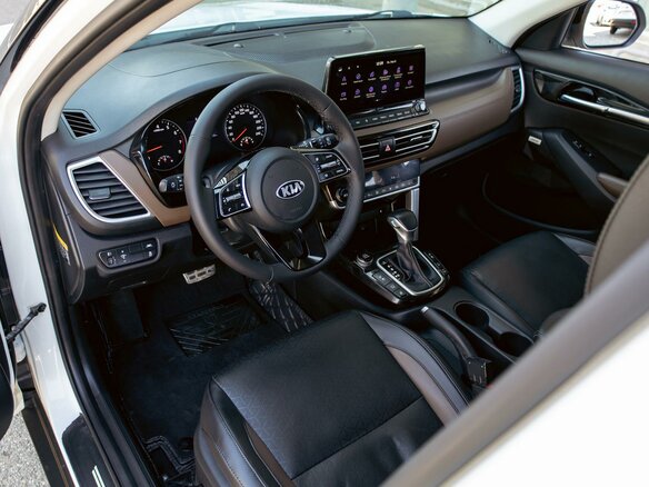 2022 Kia Seltos I, белый, 2055000 рублей - вид 12