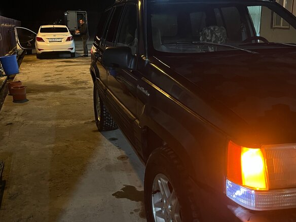 1993 Jeep Grand Cherokee I (ZJ), чёрный - вид 10