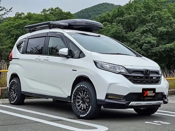 2023 Honda Freed+ II Рестайлинг, белый, 1150000 рублей