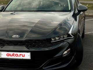 2021 Kia K5 III, серый, 2700000 рублей, вид 3