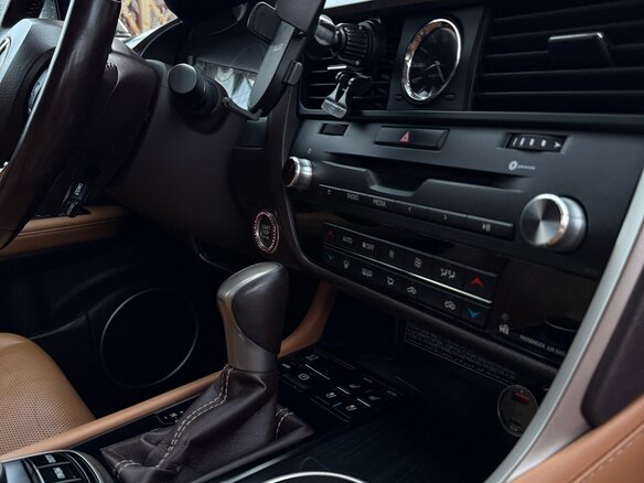 2016 Lexus RX 200t IV, белый, 3800000 рублей - вид 37