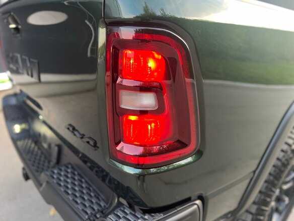 2026 Ram 1500 Rumble Bee V Рестайлинг, зелёный, 10900000 рублей - вид 21
