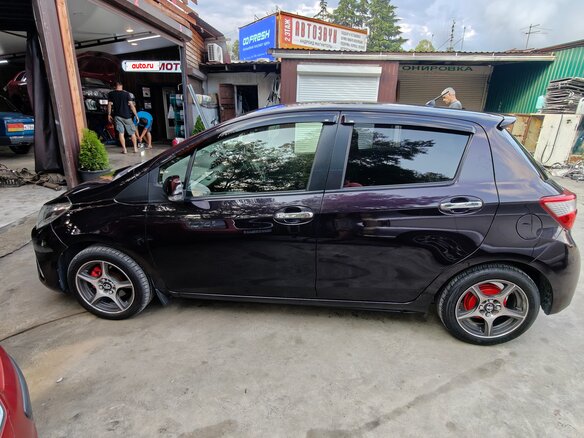 2018 Toyota Vitz III (XP130) Рестайлинг, фиолетовый, 850000 рублей - вид 6