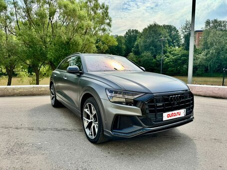 2019 Audi Q8 50 TDI I (4M), серый, 6500000 рублей, вид 3