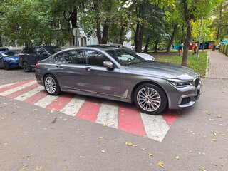 2017 BMW 7 серии Long M760Li xDrive VI (G11/G12), серый, 5000000 рублей, вид 1
