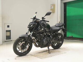 2022 Yamaha MT-07 (FZ-07), чёрный, 880000 рублей, вид 2