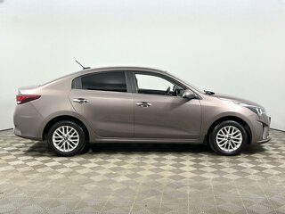 2020 Kia Rio IV Рестайлинг, коричневый, 1595000 рублей, вид 4