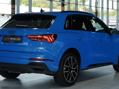 2023 Audi Q3 35 TDI II (F3), синий, 4445000 рублей, вид 4