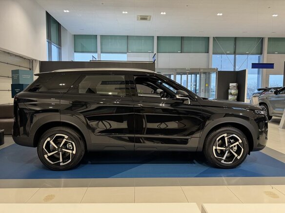 2026 Jaecoo J7 I Рестайлинг, чёрный, 3109000 рублей - вид 3
