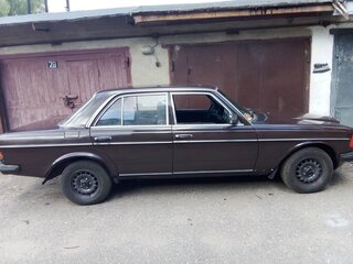 1979 Mercedes-Benz W123 300, коричневый, 470000 рублей, вид 3