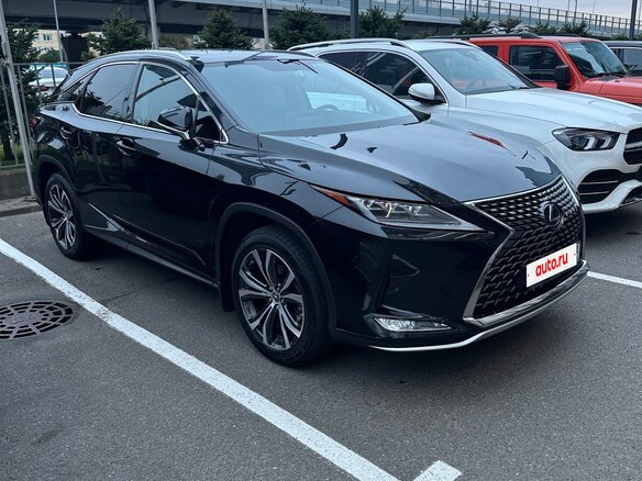 2020 Lexus RX 300 IV Рестайлинг, чёрный, 6200000 рублей - вид 3