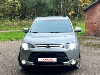 2014 Mitsubishi Outlander III, серебристый, 1000000 рублей, вид 2