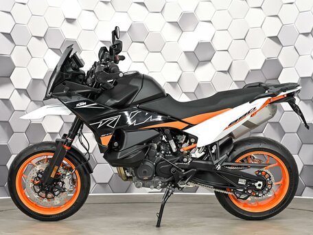 2024 KTM 890 Adventure, чёрный, 1377000 рублей, вид 4