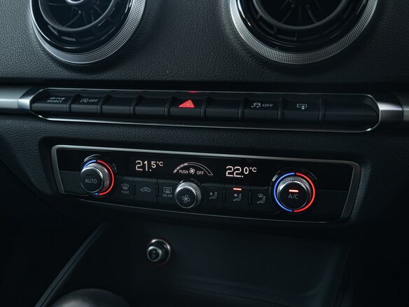 2015 Audi A3 III (8V), серый, 1770000 рублей - вид 12
