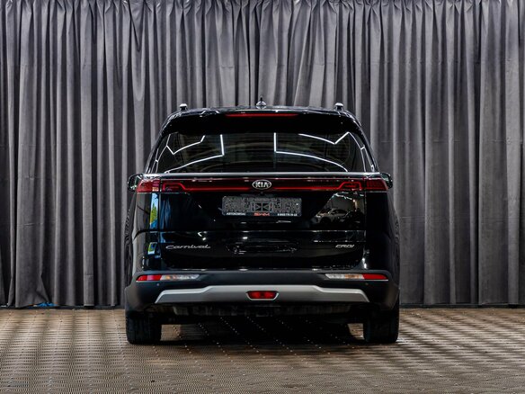 2021 Kia Carnival IV, чёрный, 2995000 рублей - вид 4