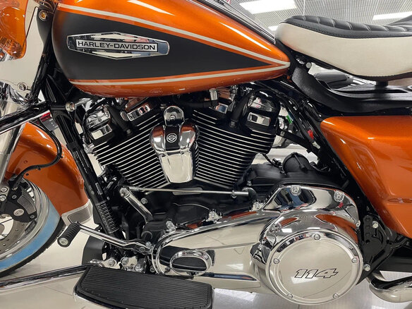 2023 Harley-Davidson Electra Glide, оранжевый, 3790000 рублей - вид 6