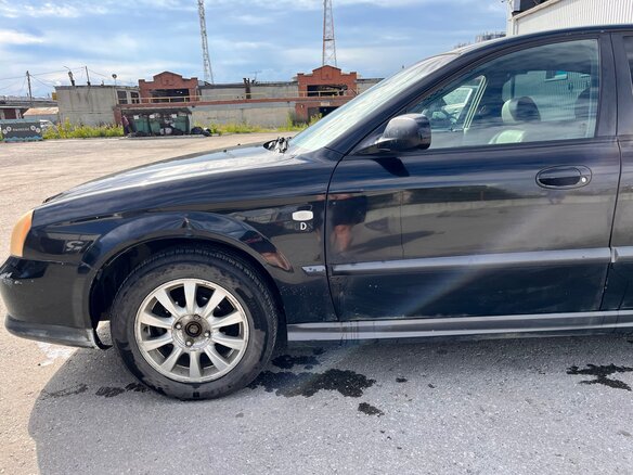 2005 Chevrolet Evanda, чёрный, 250000 рублей - вид 2