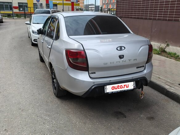 2012 Lada (ВАЗ) Granta I, серебристый, 360000 рублей - вид 9