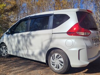 2020 Honda Freed II Рестайлинг, белый, 1600000 рублей, вид 3