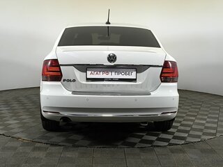 2017 Volkswagen Polo V Рестайлинг, белый, 1285000 рублей, вид 5